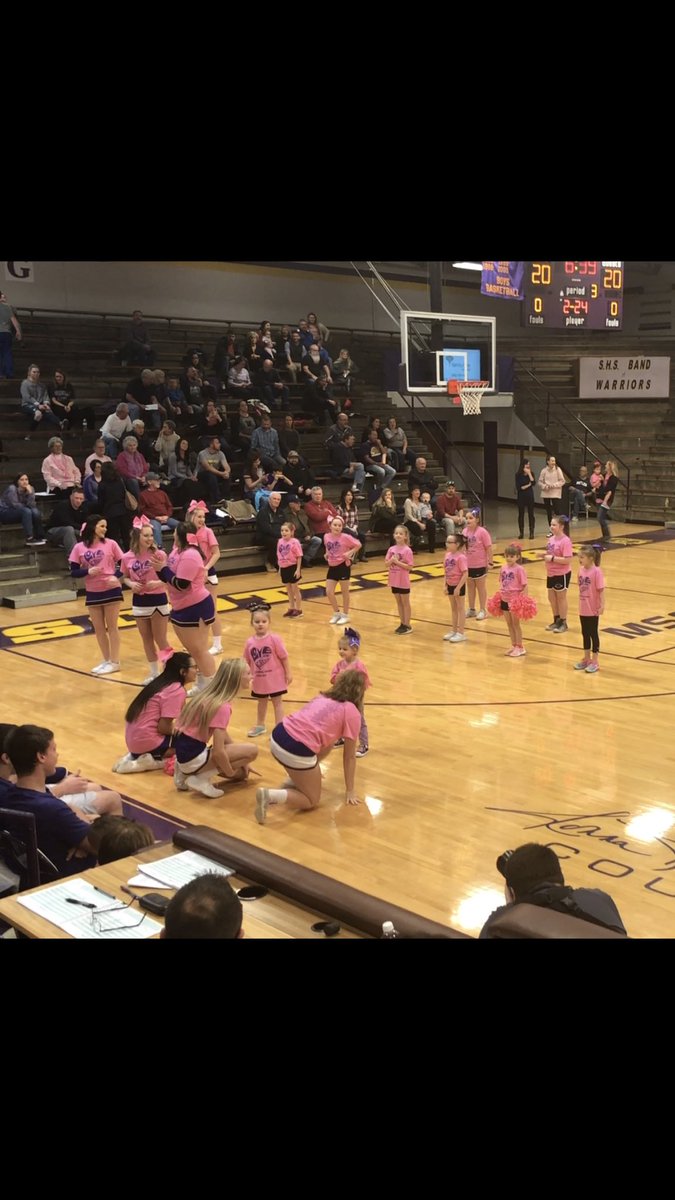 sburghscheer's tweet image. PINK out at tonight’s home game with our clinic kids! 💗🏀🏆