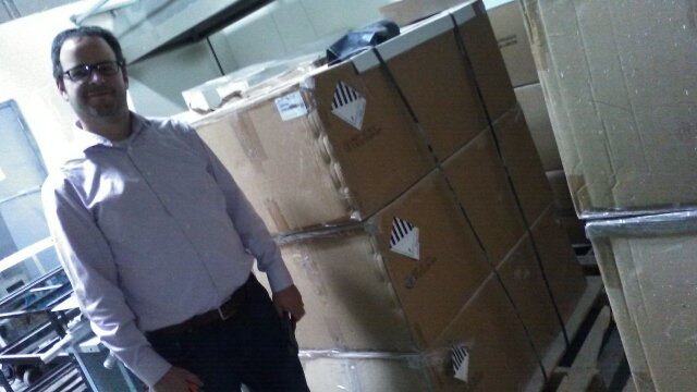 bayviewboom's tweet photo. Many thanks to FREEWIRE TECHNOLOGIES for donating to the BOOM 100,000 rechargeable batteries worth about $200K! Thanks to our partners throughout the Bay Area who donated storage for these batteries.  https://t.co/F6NsPhjjfA https://t.co/bEwJTW0hIA