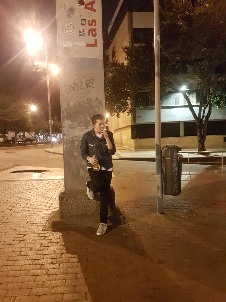 ComboSkinner's tweet photo. El Director de Mercadeo y Comunicación Iván "Marica, perdí la contraseña del twitter" Durán https://t.co/cGNP4S6K7r