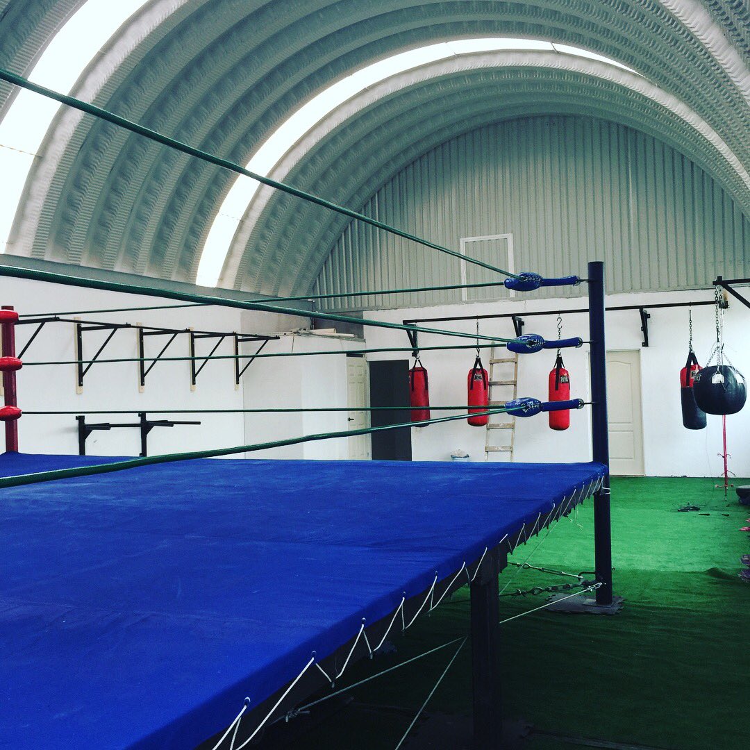 caristicomx's tweet photo. Hola mi gente buenas noches!! Ya casi terminamos estamos al 95% y ya listo lucha libre, box y crossfit vamos con todo primero Dios y dejar todo bien para uds amigos, gracias por su apoyo Banda😊 saludos bendiciones y q tengan bonita noche😊🙏🏽👼🏼 https://t.co/ExJzz7j2h7