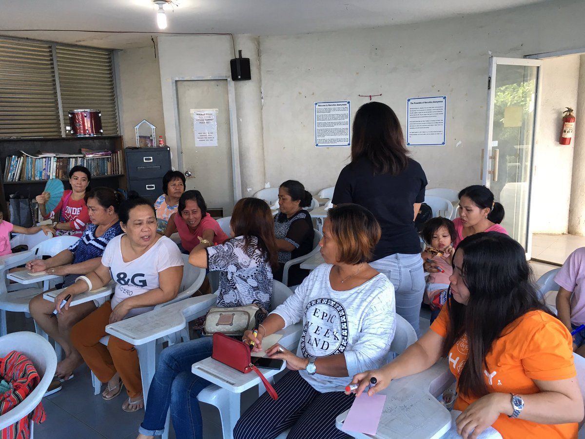 upanddowndaisla's tweet photo. The members of Bantay Banay and Women's group in Labangon join us in the discussion of TPA in the barangay ang recent government.
@gwatch_ph
The activity is in partnership with USPF-SWAG and Akbayan Youth
#AccountabilityPH
#Pananagutan
#GWatcherForever https://t.co/z7DHe4n7pk