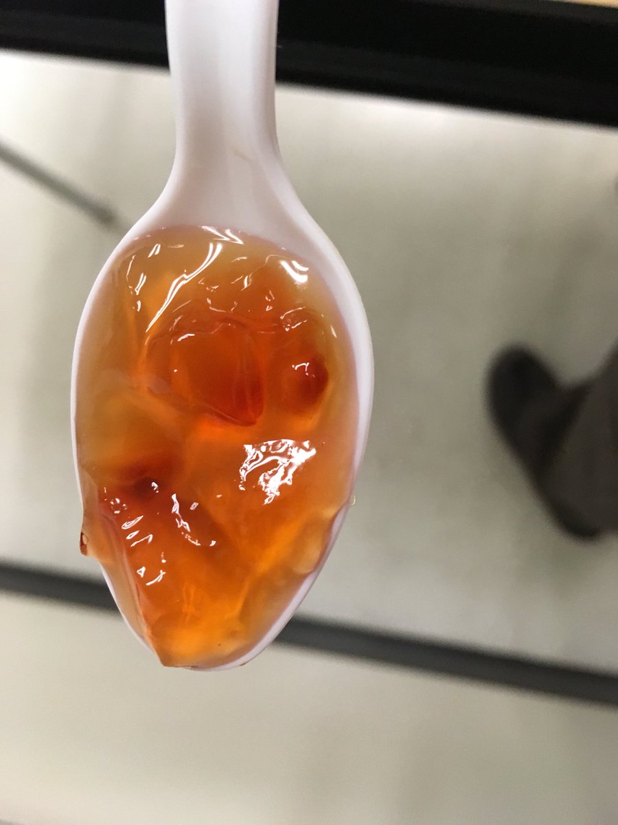 Miss_Garland_4's tweet photo. 🔎Results of our Gummy Bear Experiment!🔍Which gummy soaked in... Water? Vinegar? Salt water? Baking soda water? #observe👀 #drawconclusions📝 https://t.co/rjd5Z2auHD