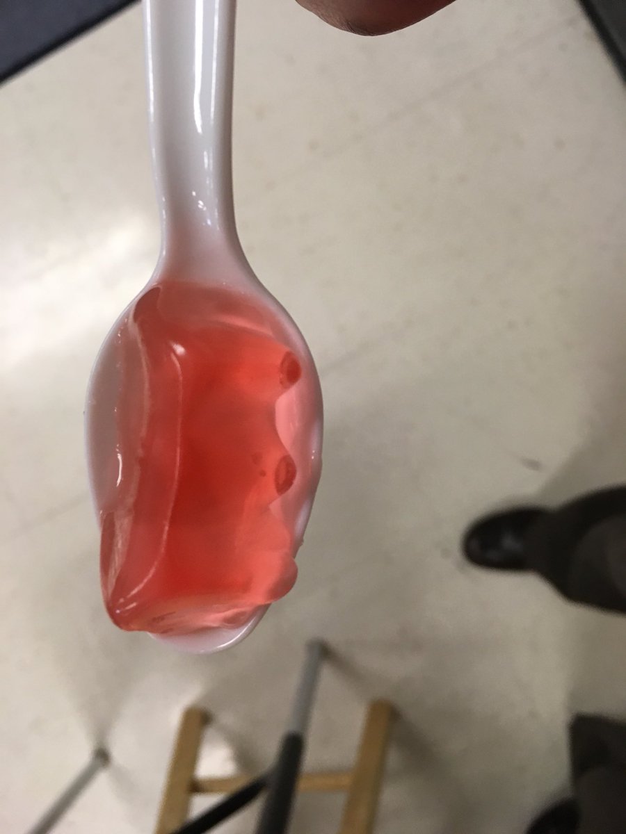 Miss_Garland_4's tweet photo. 🔎Results of our Gummy Bear Experiment!🔍Which gummy soaked in... Water? Vinegar? Salt water? Baking soda water? #observe👀 #drawconclusions📝 https://t.co/rjd5Z2auHD