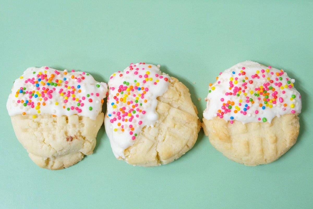 waffeemnl's tweet photo. White chocolate wookies? 🤪 https://t.co/1B0x4rB02U