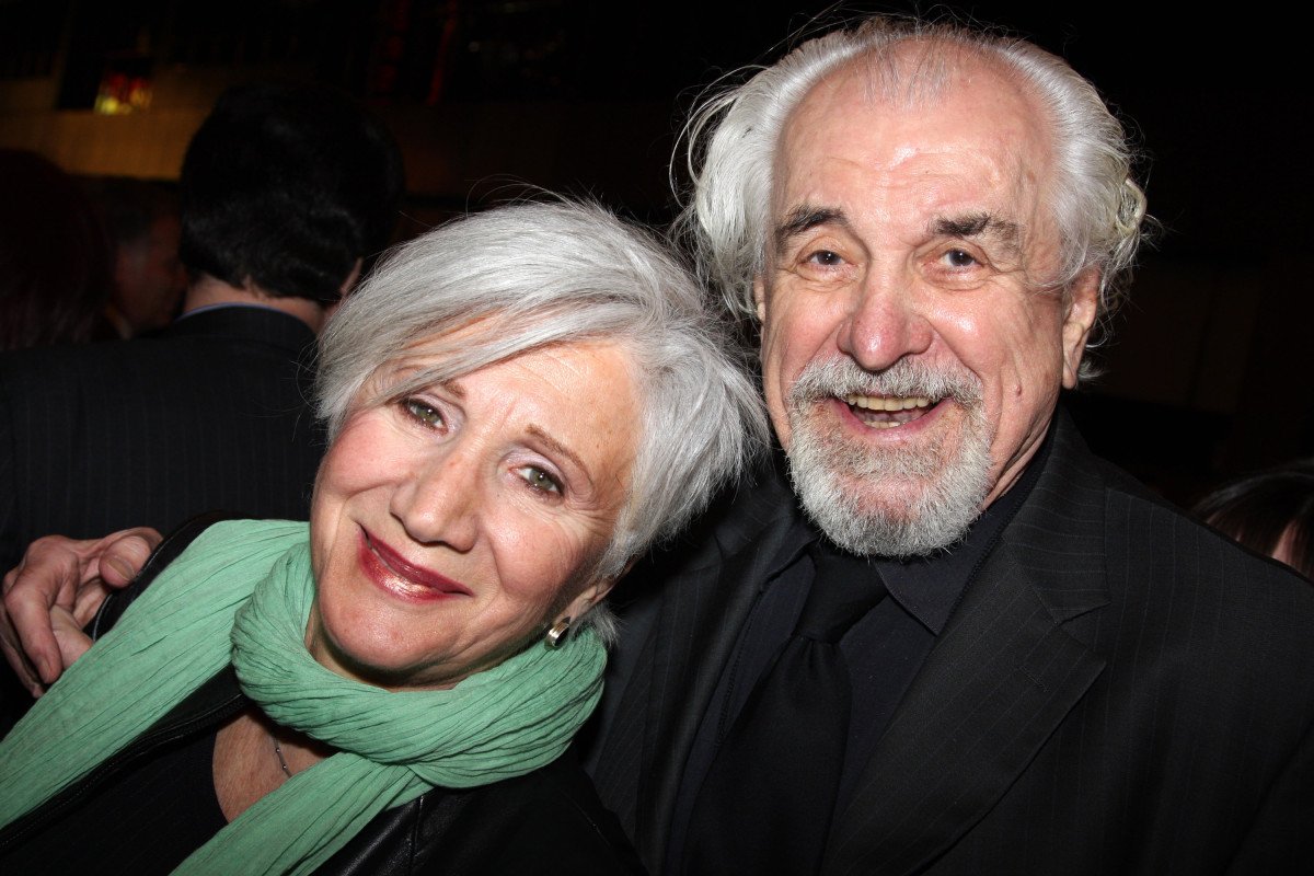PageSix's tweet photo. Louis Zorich, who played Paul Reiser's dad on "Mad About You" has died at 93 https://t.co/DjTTfawwoQ https://t.co/Rs02i2gZJ4