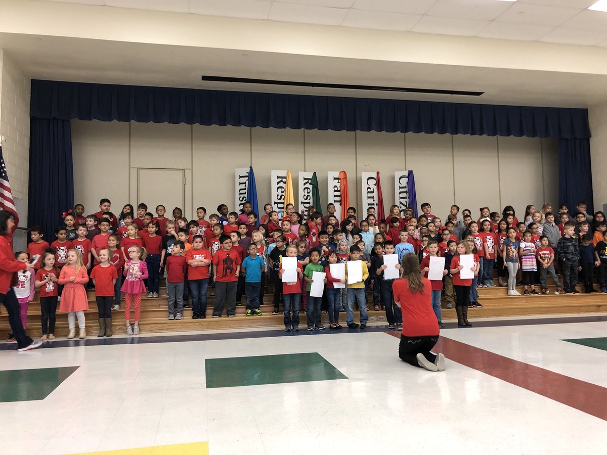 HCHS_TSS's tweet photo. #nisdhusky #NISDECT 2nd 9 Weeks Town Hall Meeting 🐾 @NISDScarborough https://t.co/FCmiSrXA49
