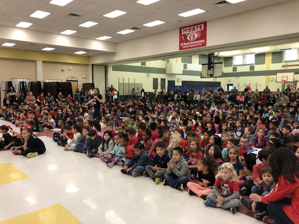 HCHS_TSS's tweet photo. #nisdhusky #NISDECT 2nd 9 Weeks Town Hall Meeting 🐾 @NISDScarborough https://t.co/FCmiSrXA49