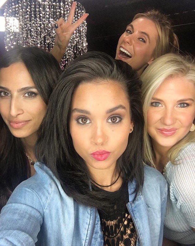 townsofrosewood's tweet image. I miss my #PLLAS Ladies so much 💖.. you all make me smile everyday. I'm so thankful I have you to look up to. My queens 👸🏼. Your such sweethearts. My love for you is everything. Ur  my inspiration &amp;amp;  my hero 's. 💖💖💖💖 @StephanieLGray @Megha_Boss @SineaddeVries @AshleyMova