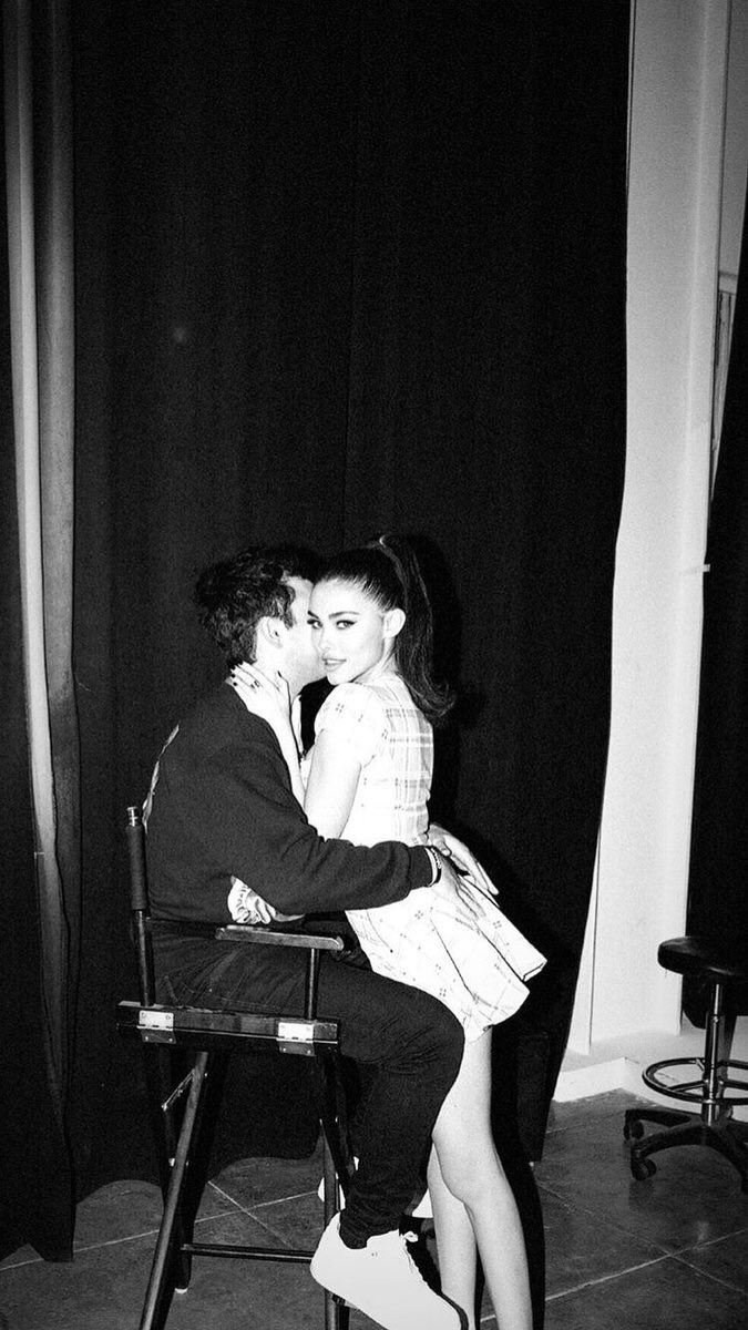 themaddspics's tweet photo. What a couple 😍 https://t.co/hJfAuPTHTk