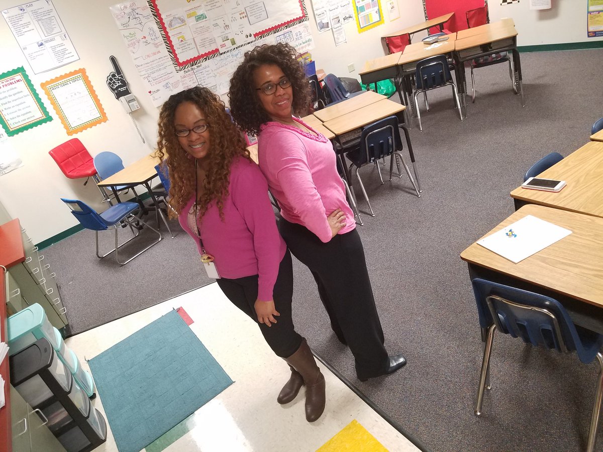 nursejwalker's tweet photo. @wrefama 5th grade STAAR sessions  #STAARnight
#parentmode #parentsbecamethestudents @brookins_cheryl @PamelaMccoy04 @DrMCleigh @JenetriaCR https://t.co/wd0y14hMxu