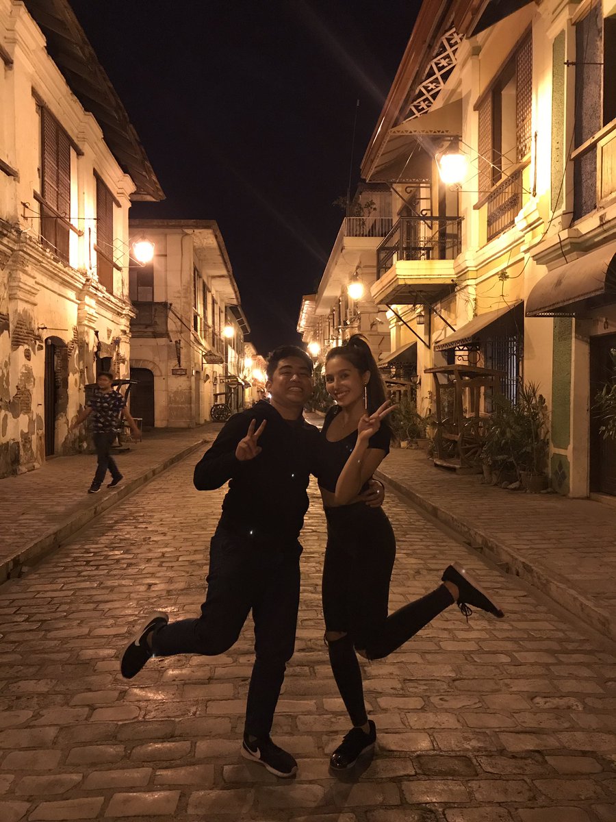 jamesxredd's tweet photo. Vigan City, Ilocos Sur with my fav ate @realmihonishida thank you and i love you! 💞

PS: yung last pose siya nagdecide na ganyan daw pose 🙄😂 https://t.co/0TeHNUec0b