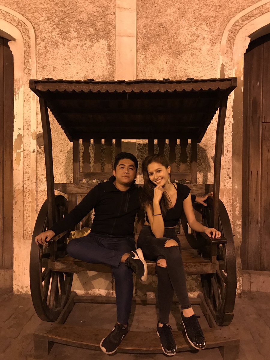 jamesxredd's tweet photo. Vigan City, Ilocos Sur with my fav ate @realmihonishida thank you and i love you! 💞

PS: yung last pose siya nagdecide na ganyan daw pose 🙄😂 https://t.co/0TeHNUec0b