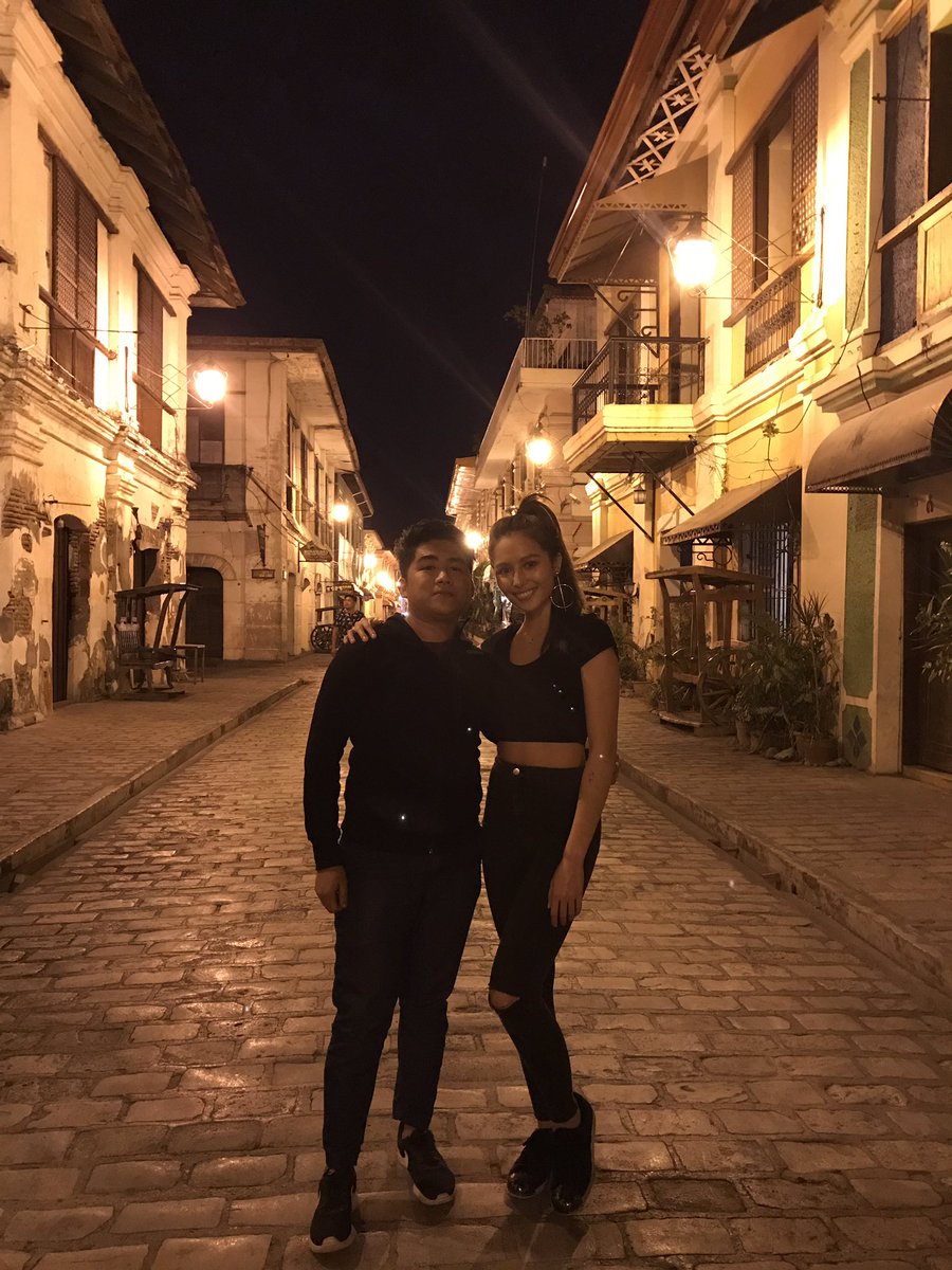 jamesxredd's tweet photo. Vigan City, Ilocos Sur with my fav ate @realmihonishida thank you and i love you! 💞

PS: yung last pose siya nagdecide na ganyan daw pose 🙄😂 https://t.co/0TeHNUec0b