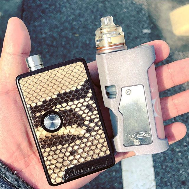 MedamaNoOyajiJP's tweet photo. GOにはRipeのClove
BBにはVagabondのSantorini
.
#gameover #sunbox #infinitymods #armorrda #armormods #radcustoms #pythonleather #billetbox #billetboxrev4 #bbrev4 #billetboxvapor #jmktips #bellcap https://t.co/SlBCJIwV22 https://t.co/wlf2xxIiAZ