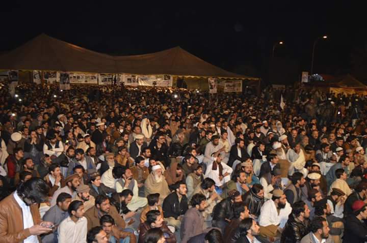 MisbahUtmani's tweet photo. حکومت اور پولیس کی بعد  میڈیا کی عدم توجہ سوئے ہوئی  قبائل کی ضمیریں جھنجھوڑنے کیلئے کافی ہیں
جاگ قبائل جاگ
#Islambd_Dahrna
@takkar1234 https://t.co/tLrF10Y4hV