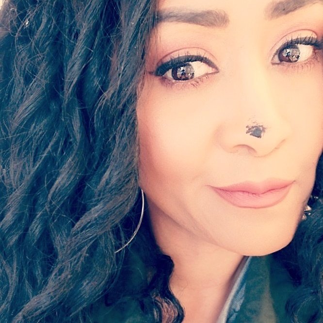KelliDBeauty's tweet photo. When you get #mascara in places it's not supposed to be..👀🤣  #MAKEUPTIP: LET IT DRY!   Trying to wipe it off too soon will only make it smudge more
#makeupartist #aesthetician https://t.co/MjfYy2RGDA