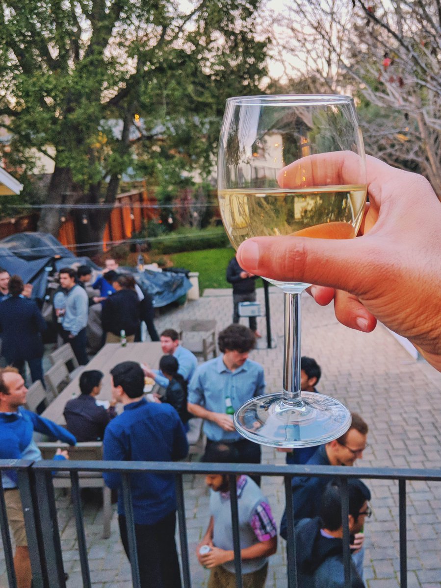 andygraphy415's tweet photo. Cheers to all Early Talents of SAP Silicon Valley #etsv #sapsv #BayArea #siliconvalley #bayarea #houseparty #sap #interns #svnt https://t.co/q014Gb5aTm