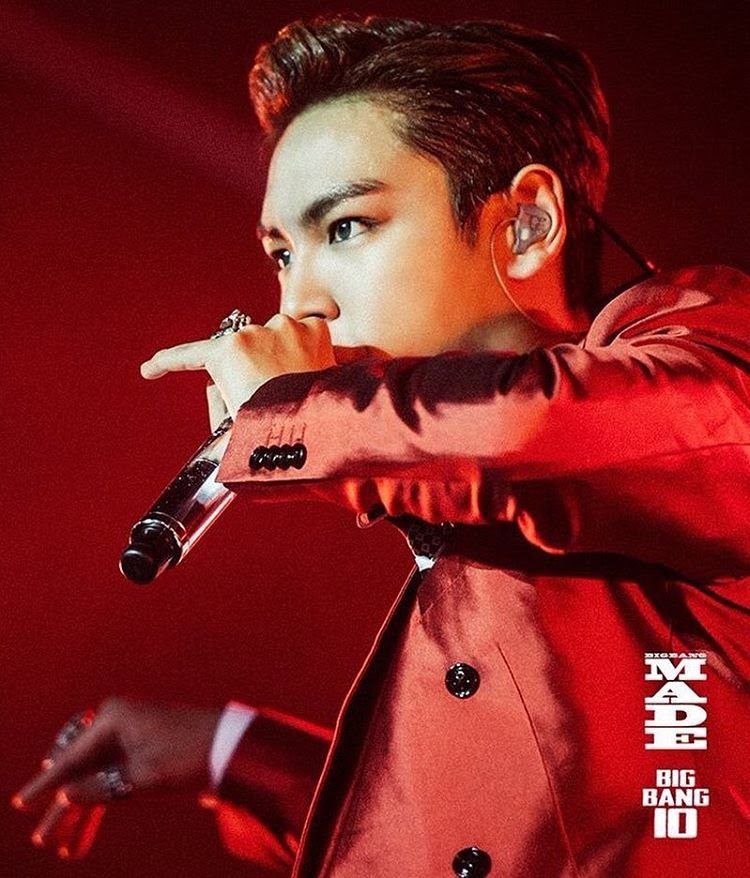 TopsZuttergirl's tweet photo. His eyes are so fierce and beautiful! ❤️🔝😍
#beautifulinred #thoseeyes https://t.co/ZdzLJ35vWT