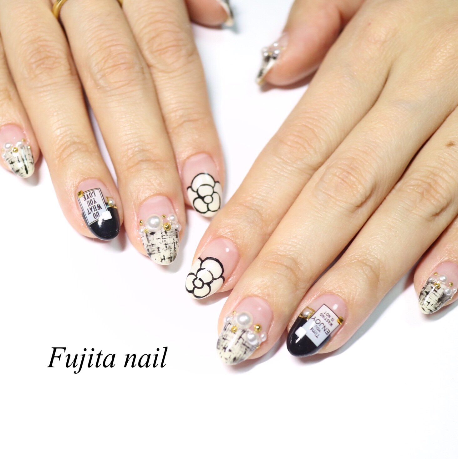 Twitter 上的 藤田ねいる Tweed Nail ネイルデザイン ネイルアート ジェルネイル Naildesign Nailart Gelnail ツイードネイル Tweednails モノトーンネイル カメリアネイル フレンチネイル 大人ネイル チェックネイル エレガントネイル 新宿御苑前