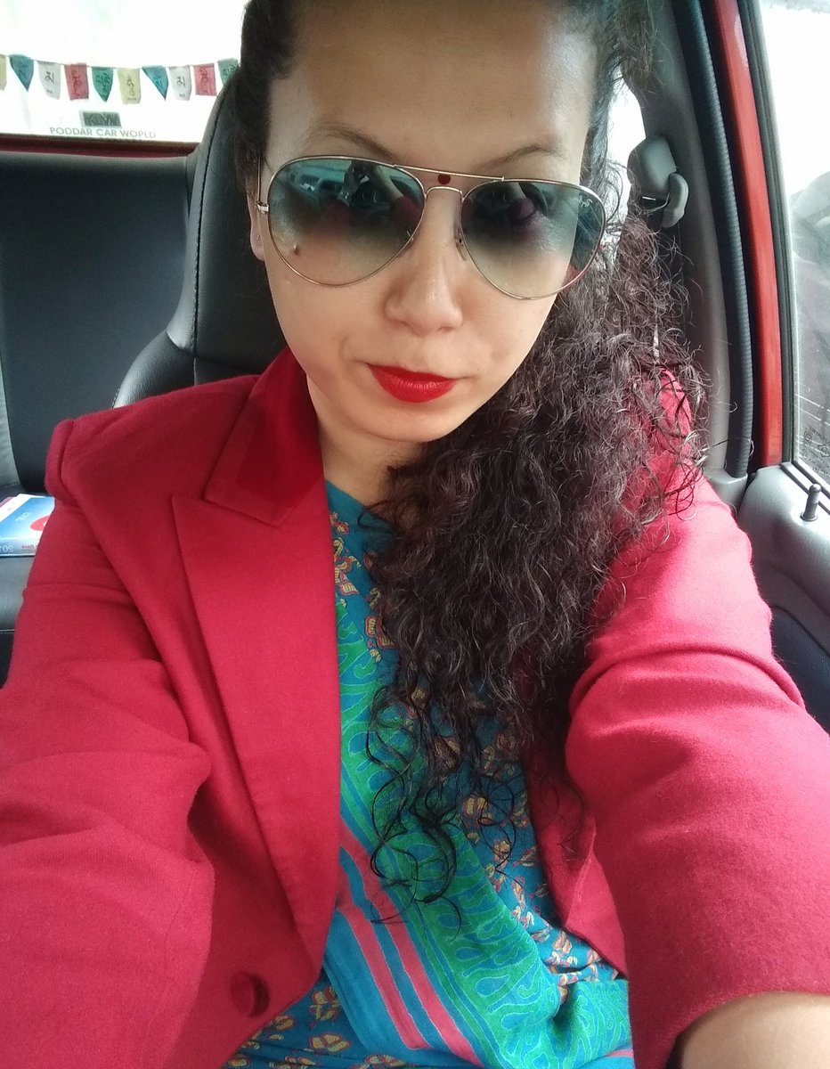 geet_freebird's tweet photo. Because a blazer with saree is a lethal combination!
#Dressedforwork
#Sareeswag https://t.co/mhXhxSQPeX