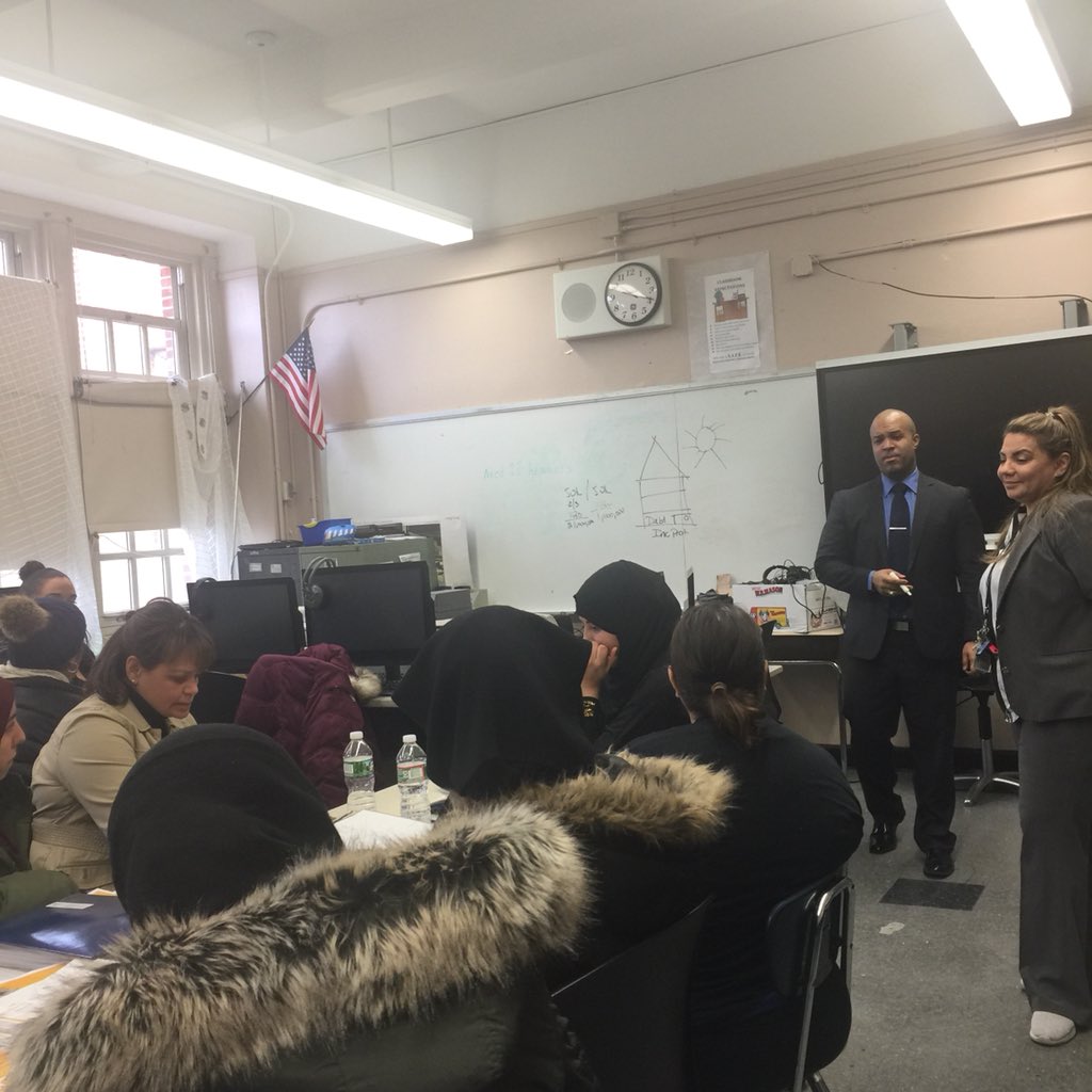 PCAtJHS125's tweet photo. “Building Your Financial Home” Workshop at JHS125 #Gettingfinanciallyeducated, #Financialconstruction, #Makingadifferenxe, #oneparentatatime,making8great https://t.co/zuA81hcqkw