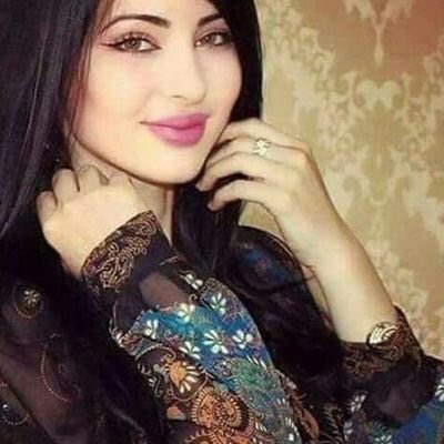 أنا الدلع  والزين  والملح  كله
يغار مني الورد لاجابو أسمي
،
غاااده