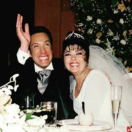 LoveRuffoFayad's tweet photo. Pero que bonito❤
Los novios más Guapos❤
Tortolitos❤
@victoriaruffo31 y @omarfayad #LoveRuffoFayad 
.
.
.
C🌸 https://t.co/sSTmvdt0ba