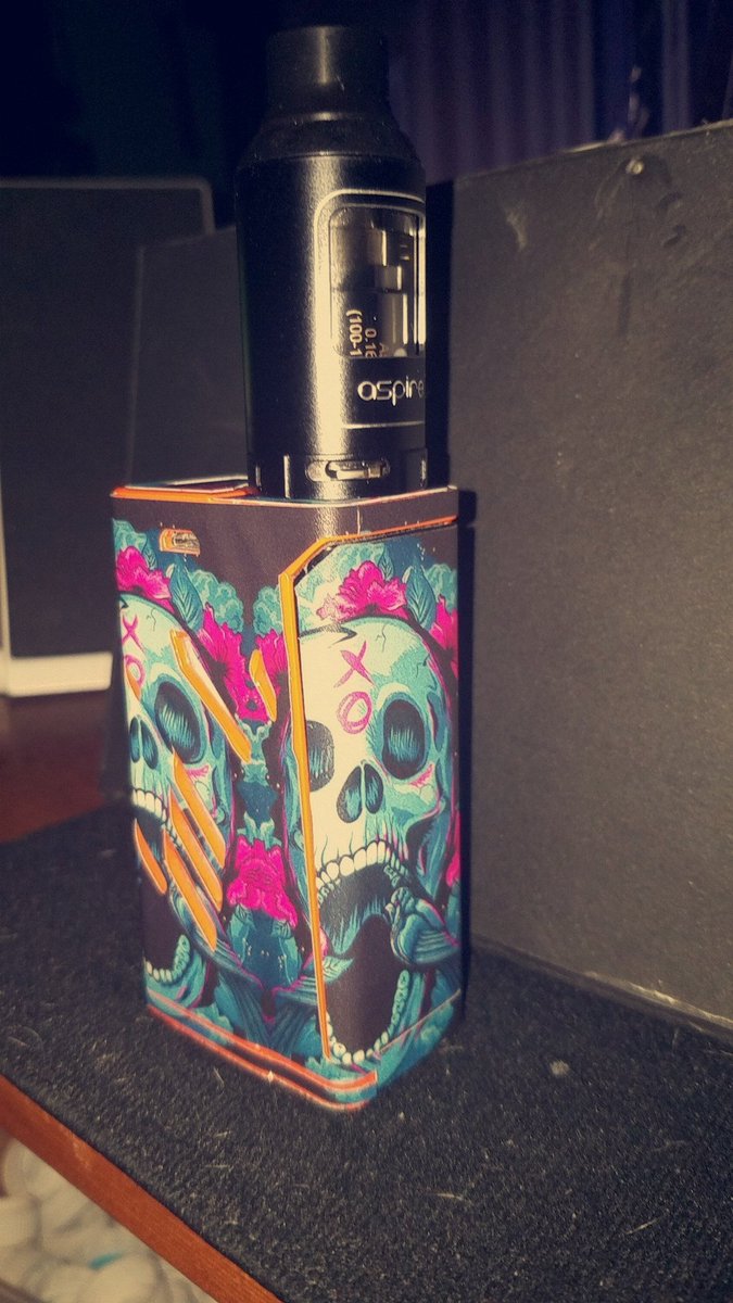 itzSomthing's tweet photo. Turning into a dream #smok #tpriv #aspire #itsaskin # los Muertos https://t.co/0tZaZKCV5q