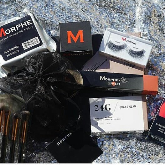 AlegraChetti's tweet photo. RT & Sub my YT at https://t.co/KzRtp15njb to enter New giveaway for @MorpheBrushes bundle everything pictured here🎁✨ #giveaways #GiveawayAlert #makeupJunkie #makeupgiveaway #MakeupNews #makeuptweeter #Sephora #SephoraInJCP #beautybay #giveaway2018 #Giveaway #MAKEUPISMYLIFE https://t.co/O9LlXBiySt