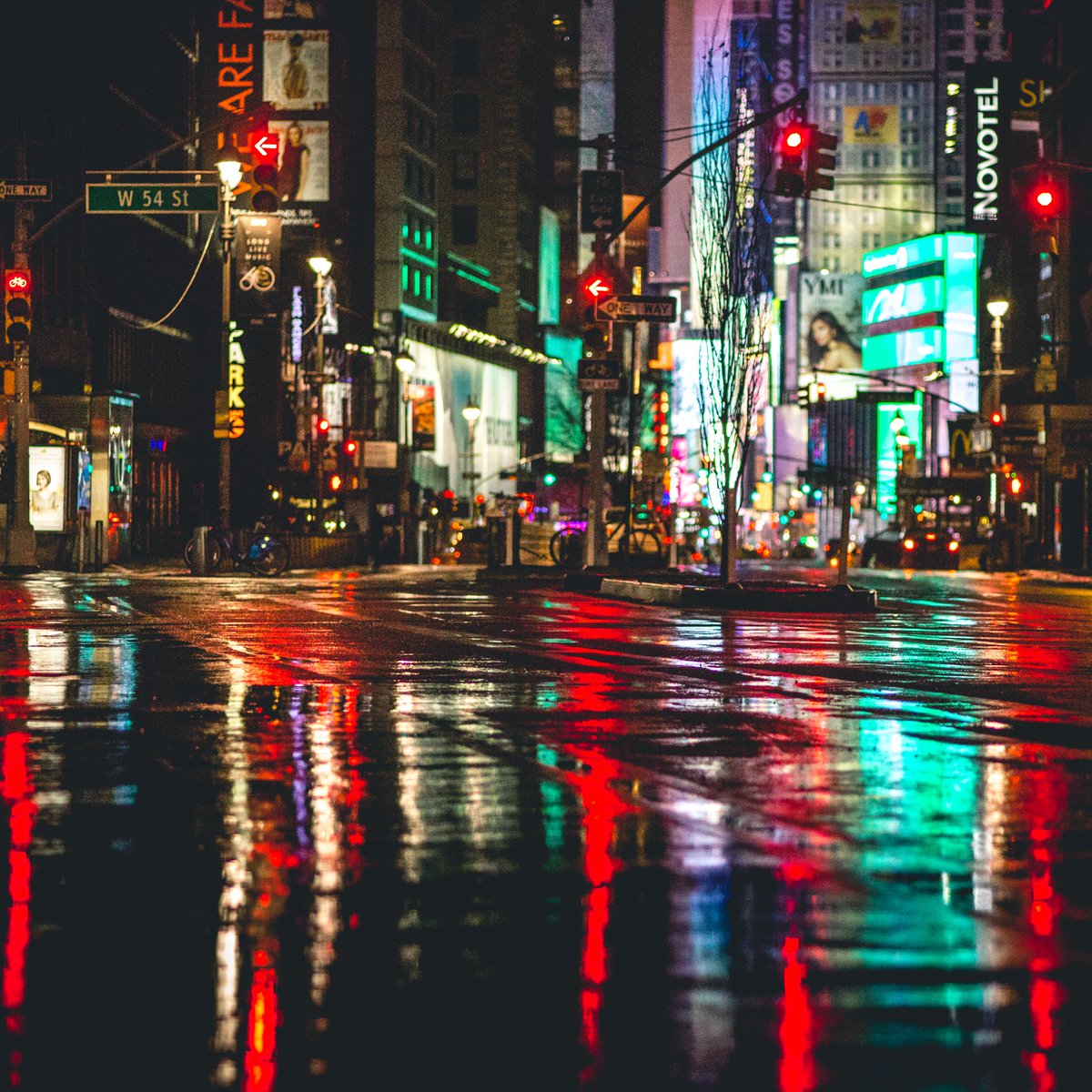 Evidence's tweet image. When I said it, I was walking in the rain ☔️