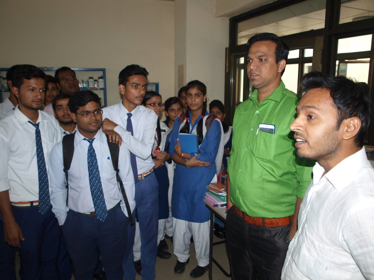 biotechplucknow's tweet photo. Visit of students from  Bal Nikunj Inter College, Beligarad Branch, Lucknow to Biotech Park https://t.co/ML475VOj6e