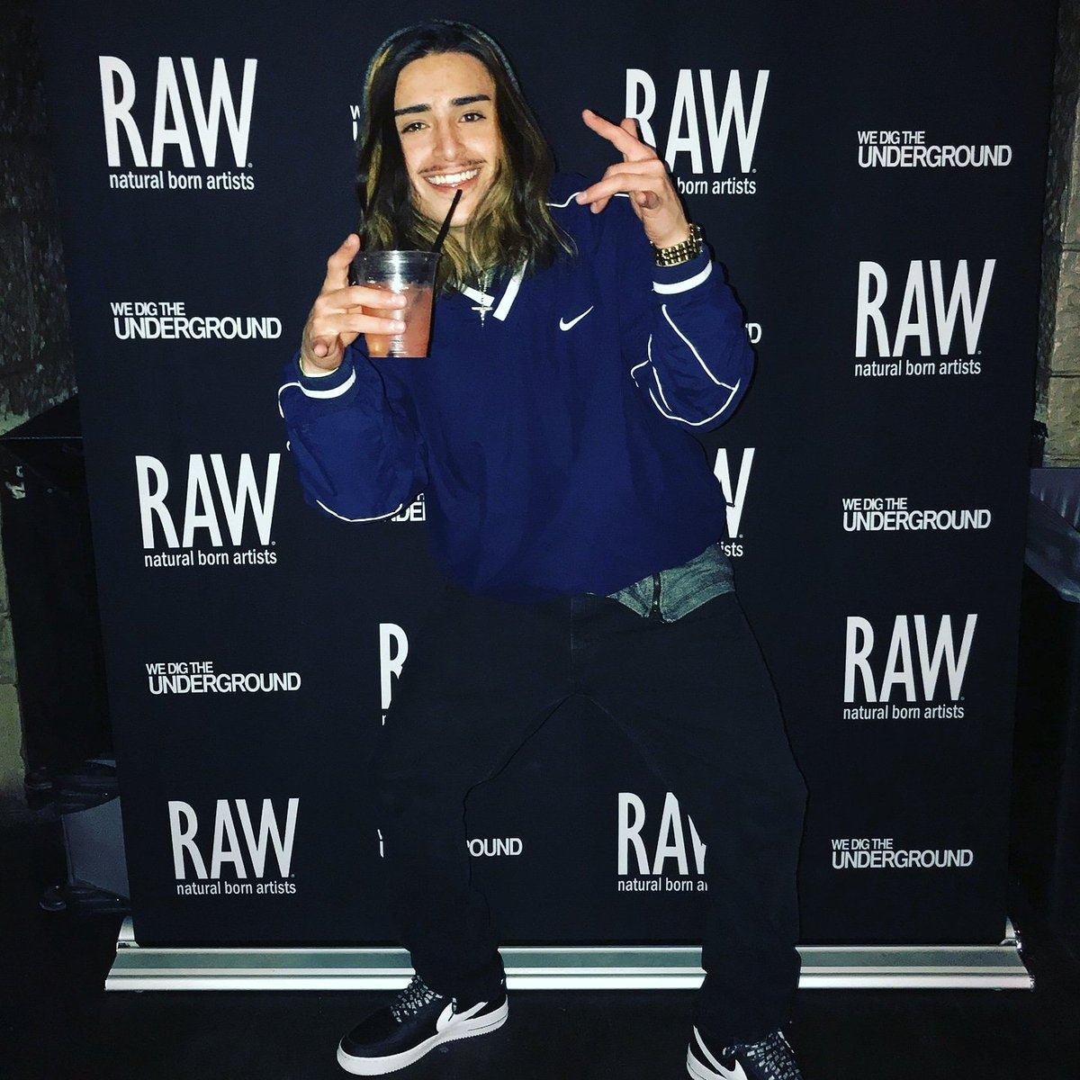 Meelo_V's tweet photo. Made an appearance 🤘 https://t.co/atNb2bWYU2