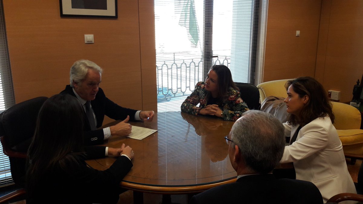 SubGobCAD's tweet photo. Con la Abogacia del Estado en Cadiz, dando la bienvenida a la nueva incorporacion https://t.co/HaLivVnEUh