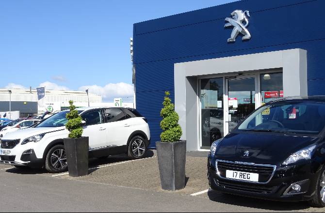 HowardsPeugeot's tweet photo. Howards Peugeot Customer Service Recognised As a Roaring Success!
We are delighted to announce that Howards Peugeot WSM was recognised and awarded the much sought after and prestigious Guild of Gold Lion Dealer Award 2017! https://t.co/4faoRXR7uL