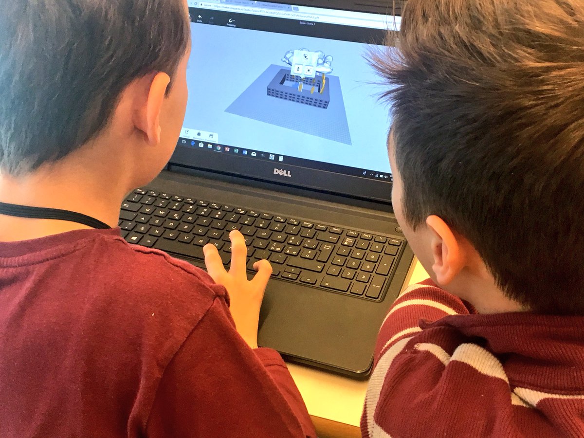 msjricco's tweet photo. @IS_Como learners using @cospaces_edu to develop awareness of important historical events. #VirtualReality #CreatingResources https://t.co/oeUPQXoKyz