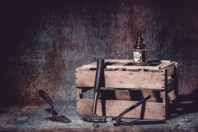 stefan4all's tweet photo. Still Life - Saarland Edition - 33/365 (still life) - ;-) #beer #bottle #box #dailypic #indoor #instadaily #instagood #Project365 #Saarland #stilllife #tools #urpils #work https://t.co/ugQHpuI3SI