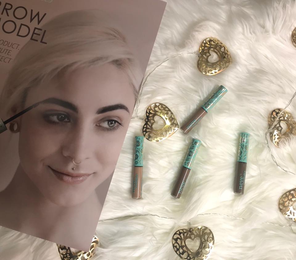 bottegadigio's tweet image. Le sopracciglia folte ed impeccabili che abbiamo sempre sognato, in un attimo!La mancanza di tempo non è più una scusa:#BrowModel è il primo prodotto #multitasking che in un solo gesto pettina, colora, uniforma e definisce le #sopraccigliaTutti i Brow Model sono in offerta lancio