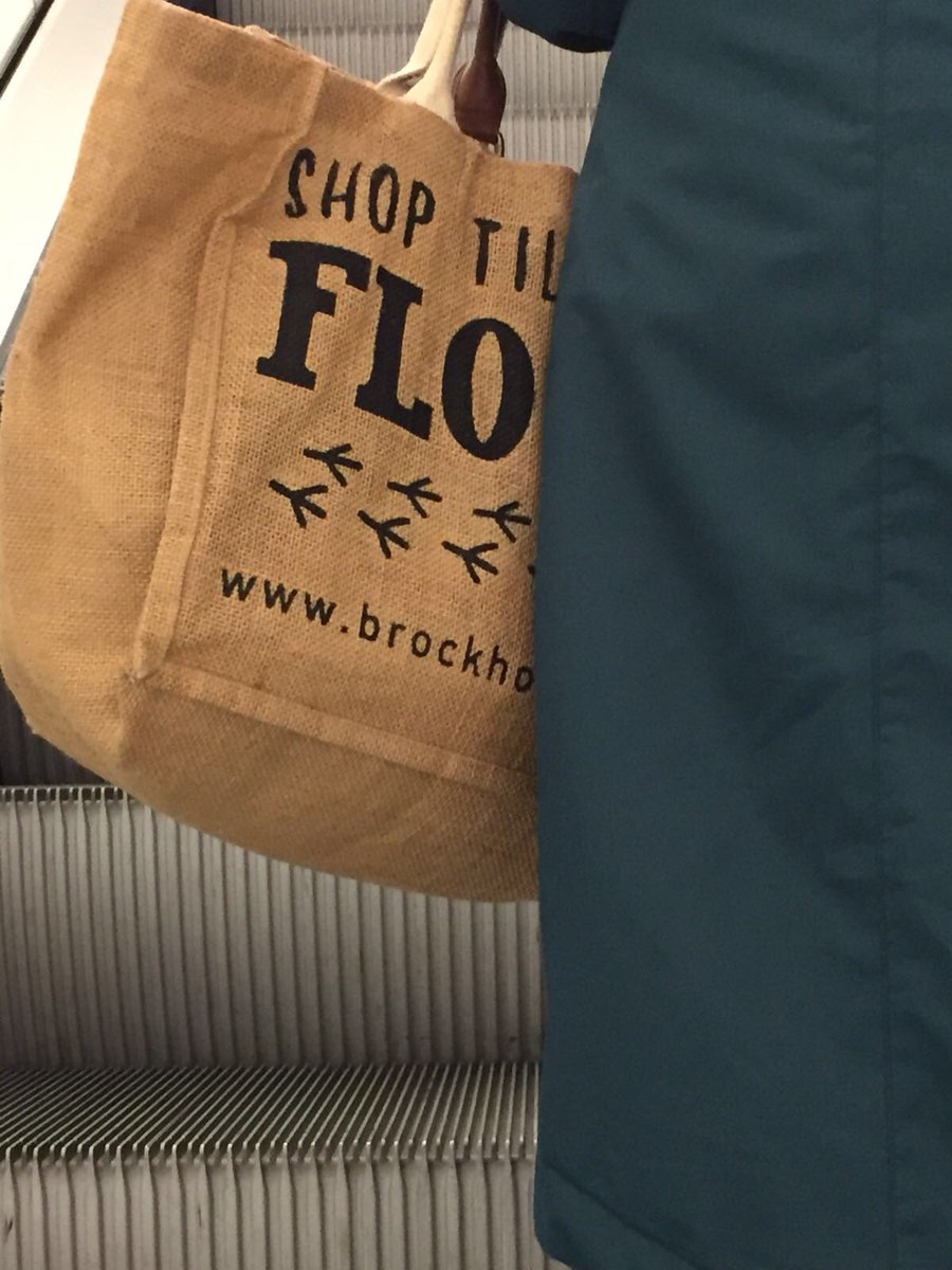 flo_atkins17's tweet photo. Out shopping till am dropping 🛍 https://t.co/QkMVoWRSe8