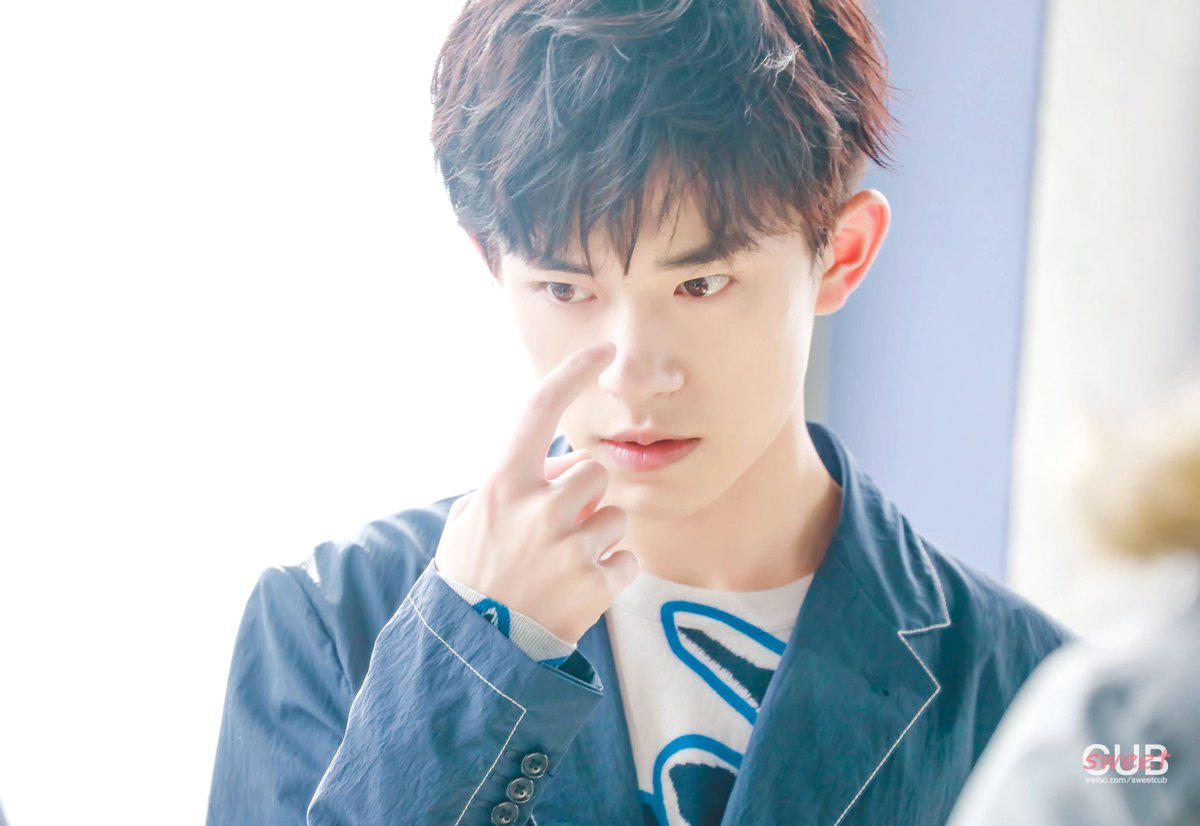 LoveeJacksonYEE's tweet photo. Angel himself🙃
cr.CUB
#JacksonYee https://t.co/AXo0fIKqJ0