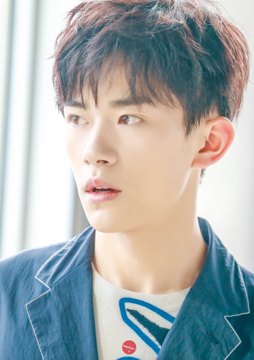 LoveeJacksonYEE's tweet photo. Angel himself🙃
cr.CUB
#JacksonYee https://t.co/AXo0fIKqJ0