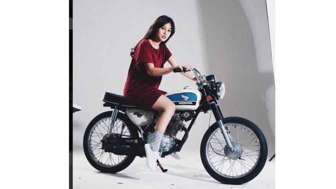 Cerita di Balik Modifikasi Honda CB100 Milik Dilan dlvr.it/QDj1zq