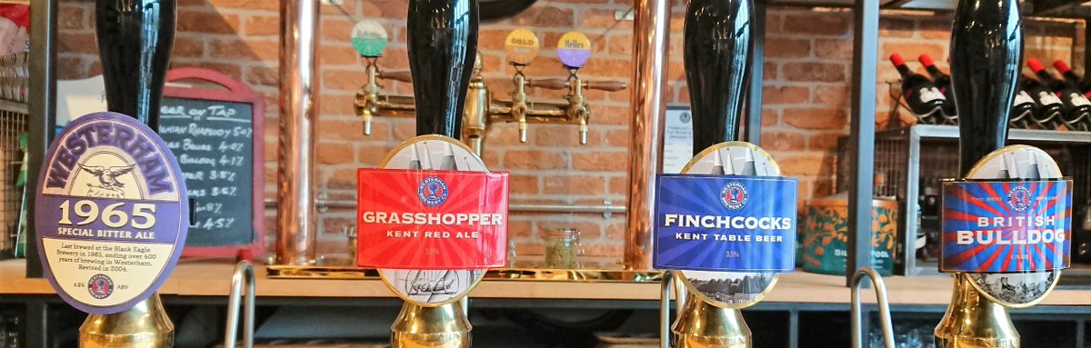WesterhamBrew's tweet photo. The beers are back in town!! We've got 7 beers on this weekend and we welcome back @pizzafedericci tonight, open until late. #westerham #brewery #britishbulldog #finchcocks #grasshopper #1965 #bohemianrhapsody #goldrush #hellesbelles https://t.co/0jY1AJzGgv