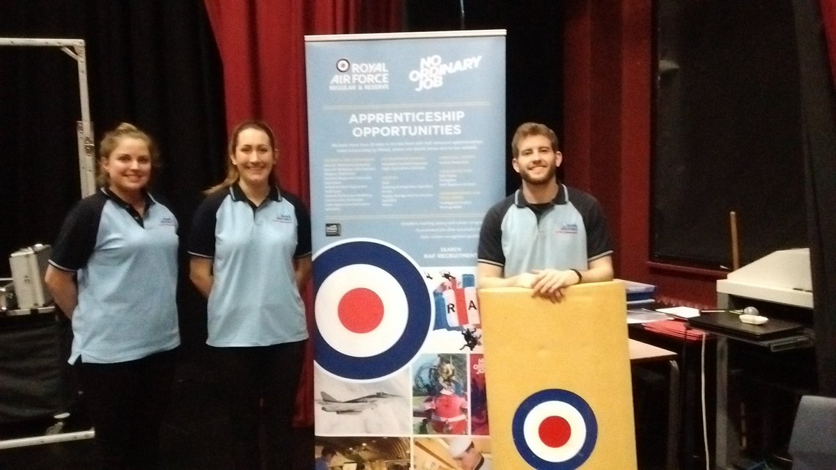 suemoreton1's tweet photo. Fantastic Physics from the RAF roadshow for Y8 this morning thanks to Katie, Taryn &amp; Nathan and  Dave from @afco_plymouth #RAF #Physicsofflight @DHSBoys @Becky123Edwards https://t.co/PMlStyEvRa
