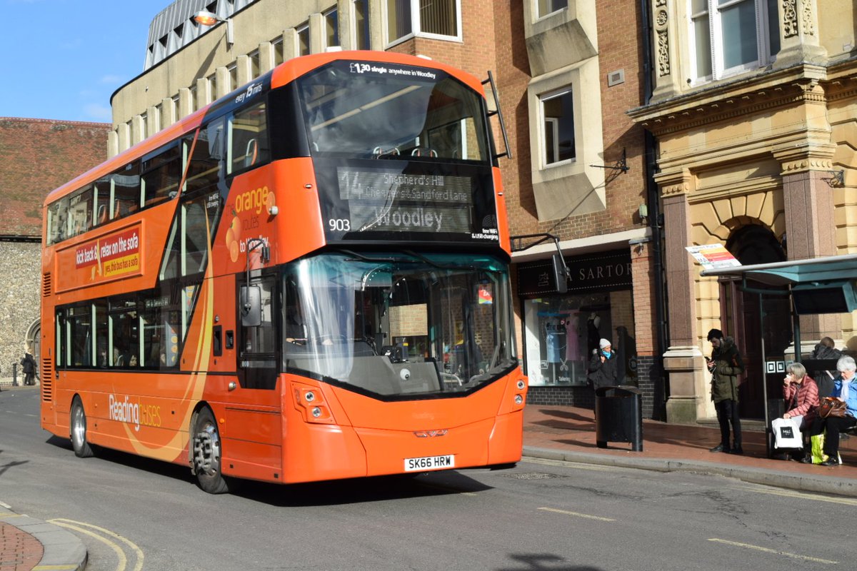 LBM_Photo's tweet photo. @reading_buses Wright Streetdeck 903 at Market place Reading on Tuesday. Topping up it's tan in the sun #Reading #ReadingBuses #Tan #Buses #WrightStreetdeck #Orange #Photography @MartRDG @creatingdesire @BusesMagazine @UK_BusAwards @BusUsersUK @CBWtweets https://t.co/WzSqAiMcbs