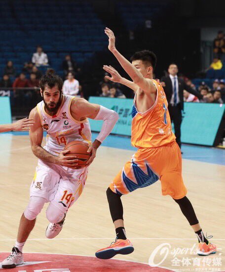 AydinDianat's tweet photo. #ulsm client Samad Nikkhah Bahrami was one assist away from a triple double against Shanghai Sharks with 20 pts 13 rebs 9 assts in 118 to 105 loss at home. 🏀He finish his season in china on 11th Feb.🏀Good job champ and keep it up 💪 #ultimateloyaltysports #cba #nba #euroleague https://t.co/VrlFwSSKCQ