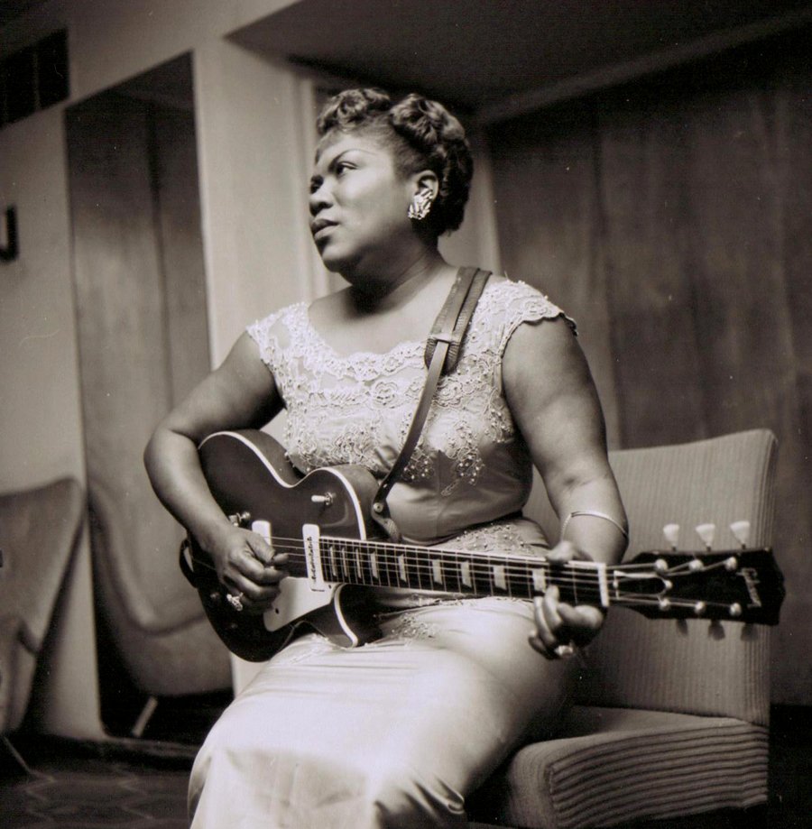 tcryerarchive's tweet photo. @vonzipperuk @cerysmatthews Good news! Some of Terry's photos of #SisterRosettaTharpe will be used in her #RockHall2018 induction ceremony on 14th April x https://t.co/TzEOOS3x83