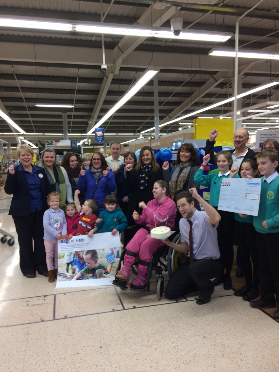 ShellvanSv's tweet image. Celebrating 10000 projects being awarded £43 million through the Bags of Help Scheme with some past winners #bagsofhelp