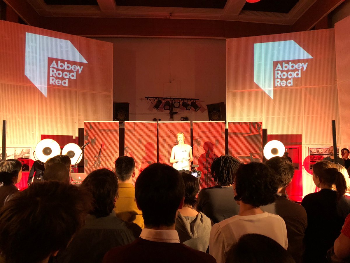 JPJenkinsltd's tweet photo. Great evening &amp; networking yesterday @UKBAngels &amp; @AbbeyRoadRed event. Fantastic companies @getlickd @Vochlea @TheRealAIMusic @OssicVR @CloudBounce_com @scored changing the landscape of music tech. #unquotedsecurities #tradingplatform #unlistedshares https://t.co/b57Vwhb3Hl