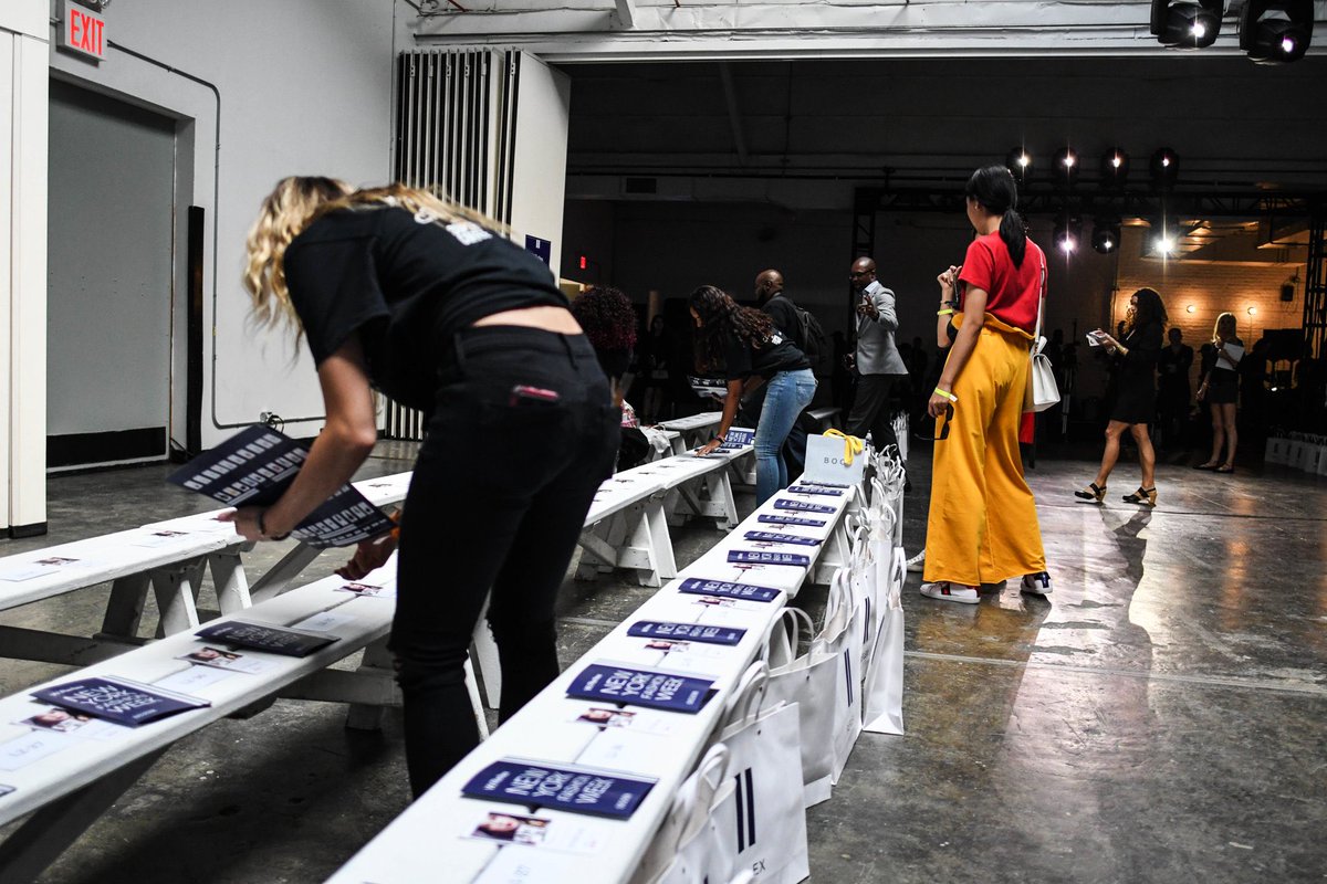 domeagisel's tweet photo. Getting ready for runway show to see W. Reflex collection.... The anticipation of this fashionable time of the year in #NewYorkCity . WE LOVE @NolchaShows @nyfw #FRSBlog #nyfw #nolchashows #runway #fashion #style #blog #fashionblogger #fashionblog #followme #follow #RETWEEET https://t.co/gpUoJjPxNW