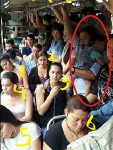 PaoMdeO's tweet photo. Ok, chicas. Vamos por la igualdad. Este papá tiene una criatura a upa y va parado. Quién le da el asiento??? https://t.co/p9Q2GRFnCp